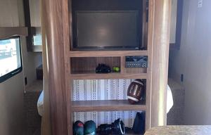 2017 Dutchmen RV Coleman Lantern Series 244BH