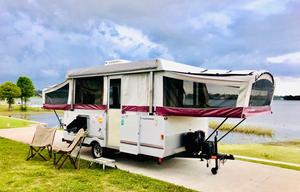 26' Popup Camper Big Enough for 6 - 2 King Beds