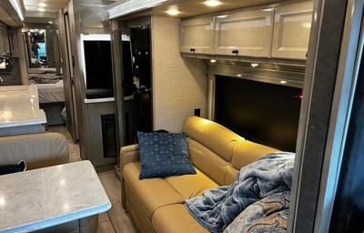 2020 Tiffin Motorhomes Allegro Breeze 33 BR RV rental photo 2