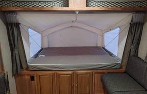 23' ROCKWOOD ROO SLEEPS 10 COMES FULLY STOCKED