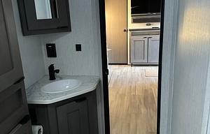 2022 Cruiser Embrace EL252 RV rental photo 10