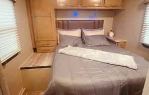 2020 Entegra Odyssey 32' Near Ohio Parks