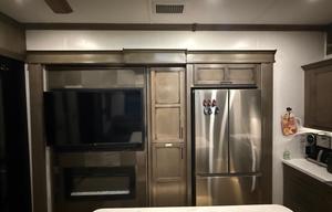 2023 Fifth Wheel RiverStone 45BATH DELIVERY ONLY
