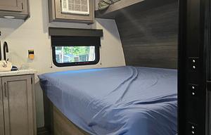 Cozy Family Escape 2024 Keystone Hideout RV