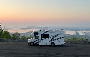 2021 Thor Motor Coach Magnitude GA22