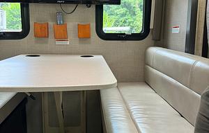 2020 Thor Motor Coach Axis 27.7