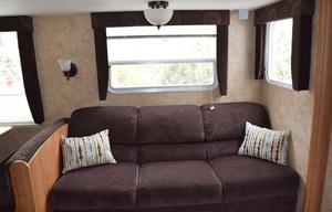 Beautifully updated 2006 Jayco Jay Flight with comfy queen and bunks! - Huge slideout