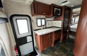Easy To Drive - 2012 Fleetwood Tioga DSL 25R