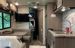 2021 CrossRoads RV Sunset Trail SS186BH