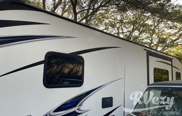 2019 Venture RV SportTrek 252VRD