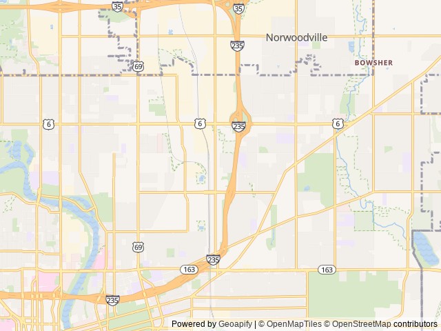 Map for Jacob and Manda's home away from home. near Des Moines, IA