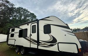 2017 Keystone RV Passport 239ML Express RV rental photo 3
