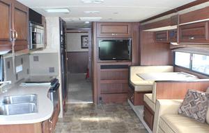 2014 Fleetwood Bounder 34b