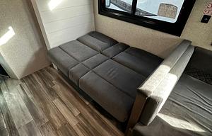 Roaming Retreat: Explore with Comfort!