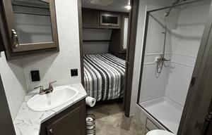 The Perfect Couples Getaway–King Bed + Cozy Vibes