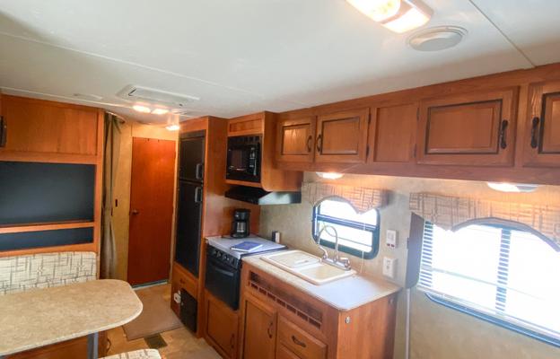 29' Coachmen Catalina DELIVERY ONLY - Hassel FREE!