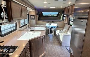 2022 Thor Motor Coach Omni BH35