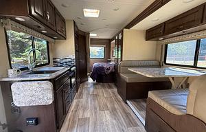 2019 Thor Motor Coach Four Winds Sprinter 24BL