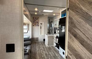 2021 Forest River 290vb.  Delivery available.