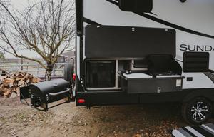Heartland Sundance Ultra Lite 241BH (Loaded!)