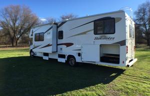 Sunseeker 32', Family Size Camping Machine, Luxury. This Motorhome is custom made, will make your trip unforgettable.