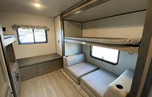 2021 Keystone Hideout LHS 318BR