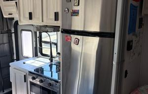 Betty Boondocks- 24ft Class C RV in Ventura County