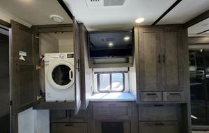 2022 FR3 34DS Class-A(Gas) Sleeps Up to 8 + Tent