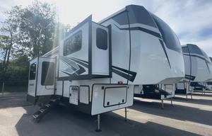 King Bed W/ King SIZE Space! FR sandpiper 3990fl