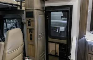 Brand New Dynamax DX3! luxury on wheels