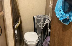 18’ Autumn Ridge: Sleeps 5, Easy Tow, Cozy!