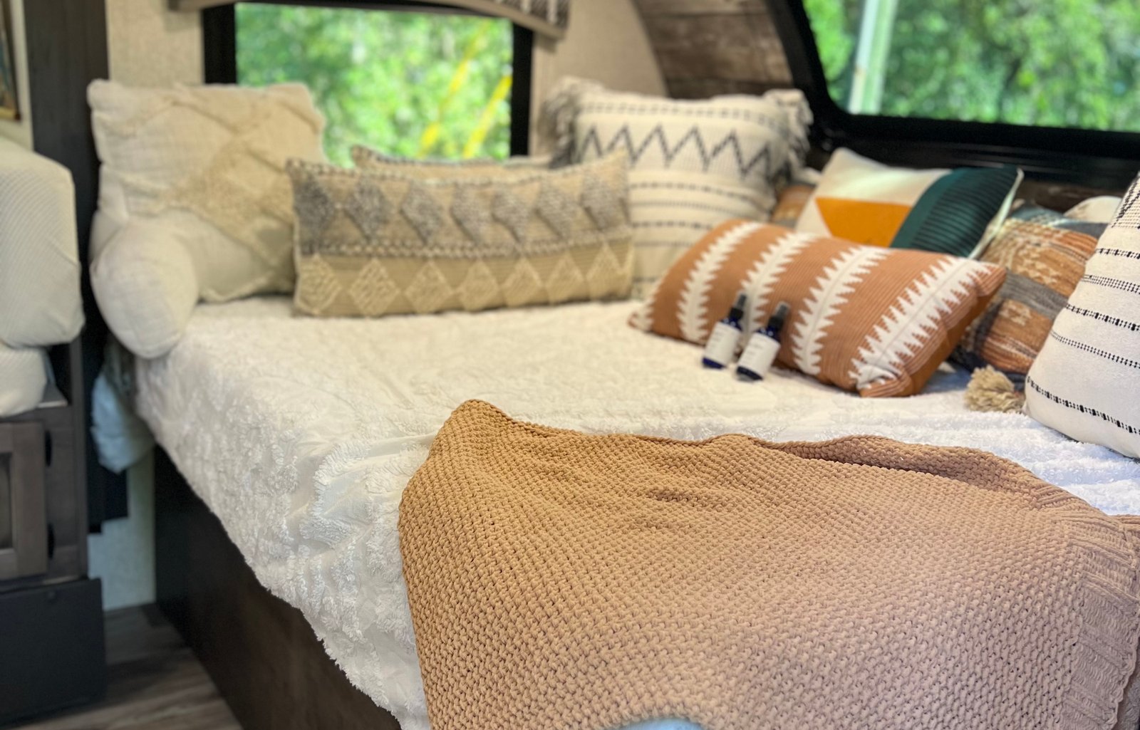 2022 Venture RV Sonic