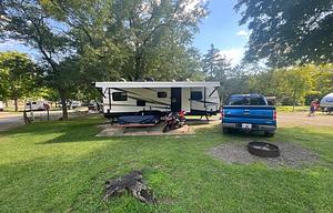 Adventure-Ready Glamping RV – PETS WELCOME!