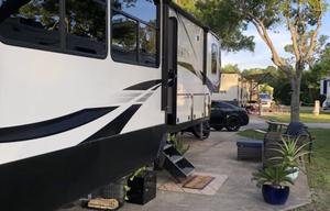 Bonnaroo Friendly 2022 Dutchmen Yukon Gaal1550