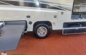 2022 Leprechaun Premier 319MB Ford 450 RV rental photo 9
