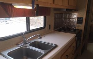 2008 Winnebago Outlook 31C