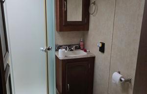 2016 Salem Hemisphere Lite 272RLIS RV rental photo 3