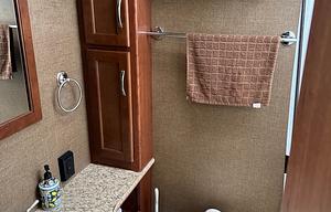 2016 Thor Motor Coach ACE 29.2 - SLEEPS 8