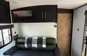 Clean, cozy, and roadtrip ready!