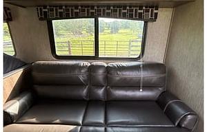 2019 Coleman Lantern 263BH –Spacious Family Camper