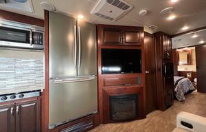 2017 Fleetwood Storm 36F - Will work w/your budget