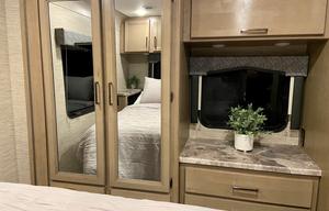 2022 Thor Motor Coach Magnitude BH31