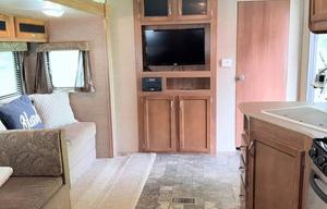 2015 Coachmen RV Catalina 273DBS RV rental photo 6