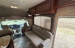 2014 Chateau 28A RV rental photo 11