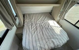 Beautiful forest river, sleeps 10!