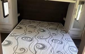 Clean and comfortable 2021 Keystone Bullet 290BHS