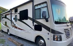 2015 Coachmen RV Pursuit 33 BH