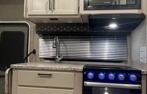 Brand New 2022 Thor Motor Coach Freedom Elite 22FE