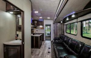 AGA 7 -	2019 Heartland Torque T322
