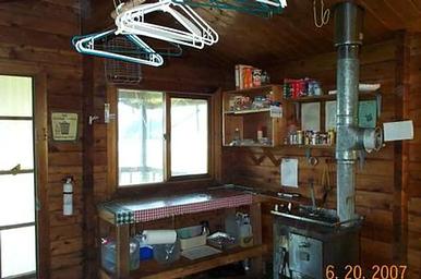 SHELTER BAY CABIN4